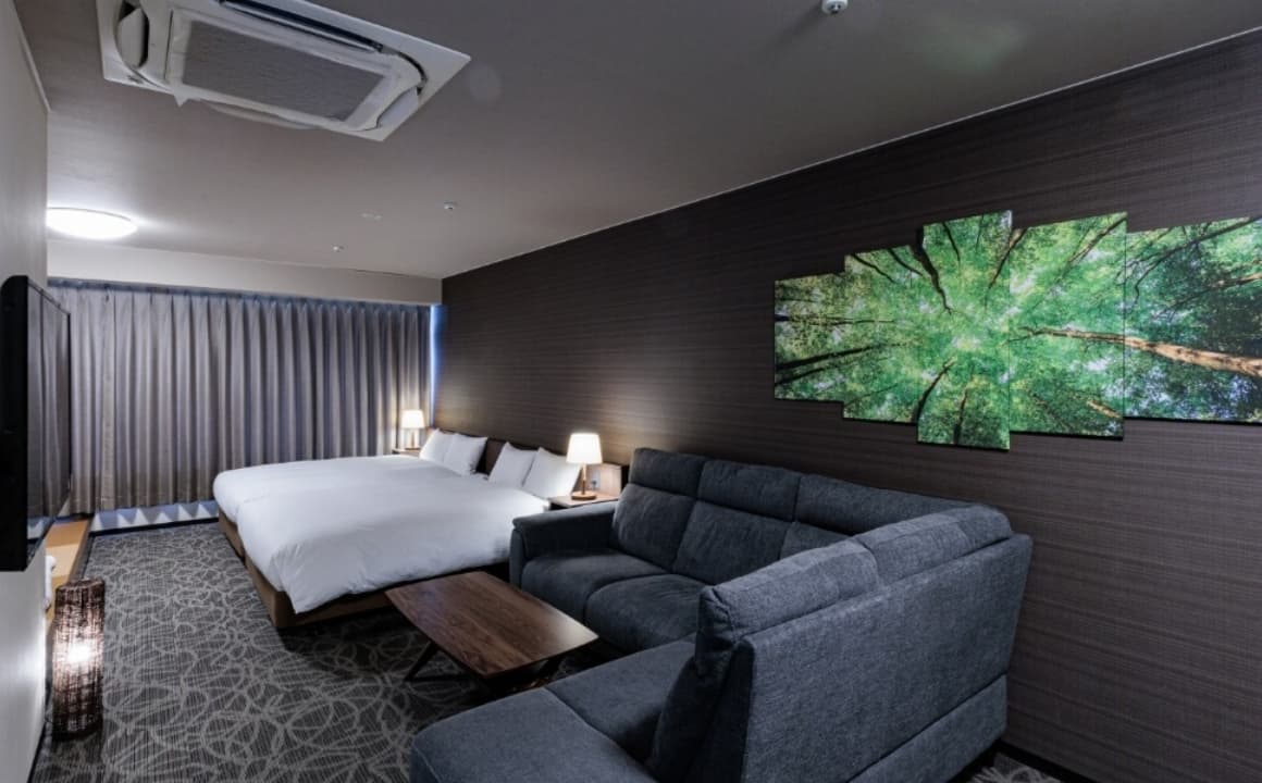 Premier room